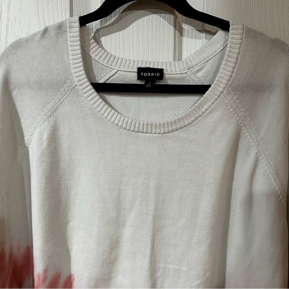 Torrid Slub Pullover Raglan Sweater in Tie Dye - Picture 6 of 11